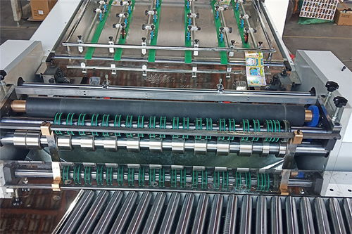 浙江洋忠机械 武义卡片分切机加工厂家，以诚信为本